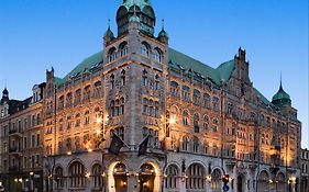 First Hotel Christian IV